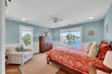 Stunning custom-designed 4BR, 3BA waterfront home on a wide - photo 30