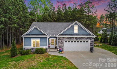 Gorgeous home in the beautiful gated community of Sunset Pointe - photo 1