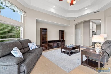 Beautiful custom-built 3BR/3.5BA lakeside home in the South - photo 31