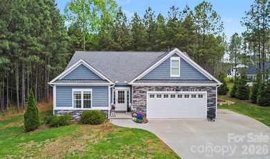 Gorgeous home in the beautiful gated community of Sunset Pointe - photo 2