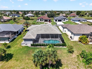 GOLF VIEWS! BEAUTIFUL 3 BEDROOM, 2 BATH, 3-CAR GARAGE HOME IN - photo 33