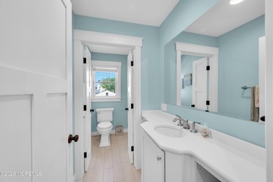 Stunning custom-designed 4BR, 3BA waterfront home on a wide - photo 33