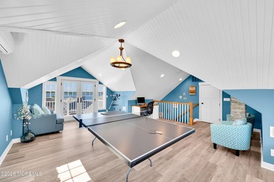 Stunning custom-designed 4BR, 3BA waterfront home on a wide - photo 36