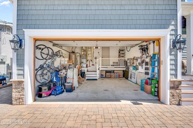 Stunning custom-designed 4BR, 3BA waterfront home on a wide - photo 42