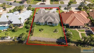 Beautiful custom-built 3BR/3.5BA lakeside home in the South - photo 42