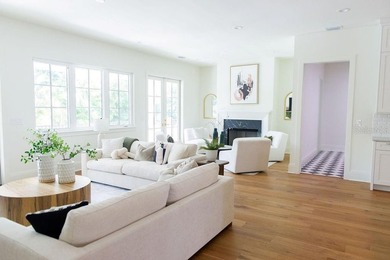 Virtually Staged. A rare blend of timeless elegance and modern - photo 10