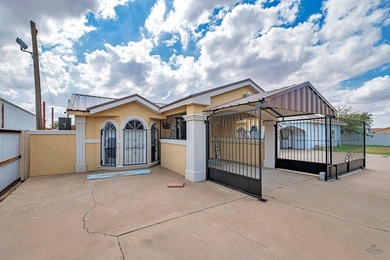 One of kind home super clean and easy maintenance yard. Main