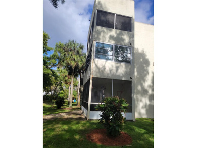 Great 2 Bedrooms and 2 Bath All Age Condo. This is a corner unit - photo 28