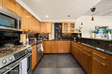 Experience elevated waterfront living in one of Coeur'd'Alene's - photo 37