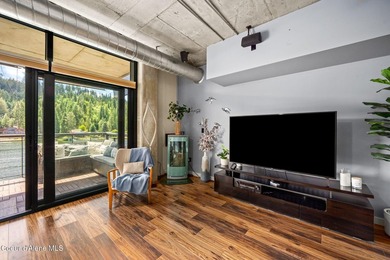 Experience elevated waterfront living in one of Coeur'd'Alene's - photo 43