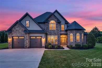 Price improvement on this gorgeous home!! Welcome to 103 Webbed - photo 1