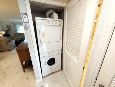 LOVELY 1ST FLOOR UNIT WITH MODERN KITCHEN AND BATHS. 2019 A/C - photo 12