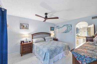 LOVELY 1ST FLOOR UNIT WITH MODERN KITCHEN AND BATHS. 2019 A/C - photo 13