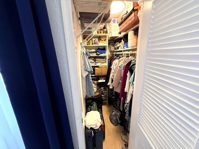 LOVELY 1ST FLOOR UNIT WITH MODERN KITCHEN AND BATHS. 2019 A/C - photo 15