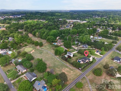 Price improvement on this gorgeous home!! Welcome to 103 Webbed - photo 6