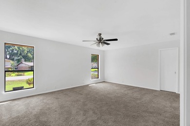 Freshly updated and move-in ready! This 3-bed, 2-bath home in - photo 16