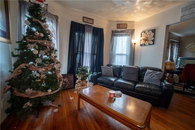 Welcome to a home where space, comfort, and everyday living come - photo 17