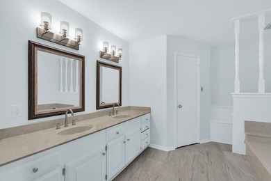 Freshly updated and move-in ready! This 3-bed, 2-bath home in - photo 18