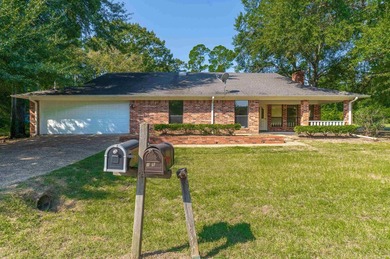 Freshly updated and move-in ready! This 3-bed, 2-bath home in - photo 27