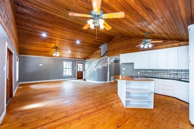Looking for a house that says sweat equity?? Priced at under 400 - photo 7