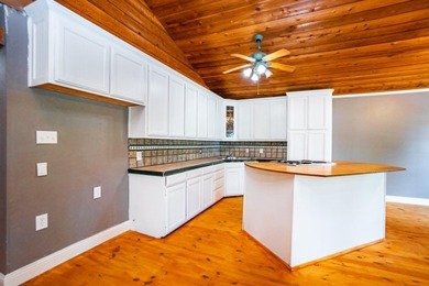 Looking for a house that says sweat equity?? Priced at under 400 - photo 8