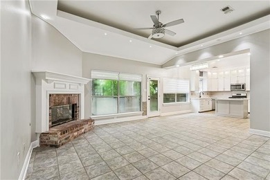 Move-in ready 3 bedroom/2 bath home located off of Hwy 190 - photo 3