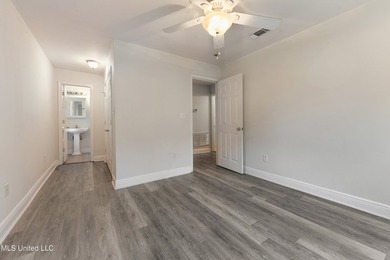 Welcome to this charming home, perfectly situated on a corner - photo 16