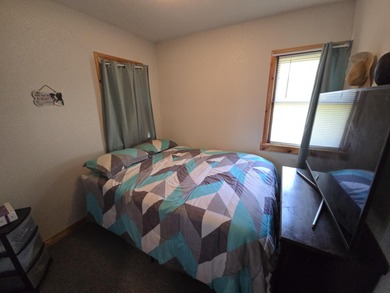 BACK ON THE MARKET!! Just 6 houses from Houghton Lake shore with - photo 16