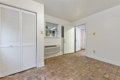 Welcome to this charming home, perfectly situated on a corner - photo 20