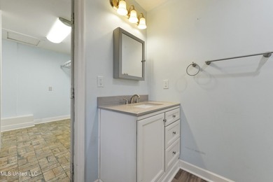 Welcome to this charming home, perfectly situated on a corner - photo 21
