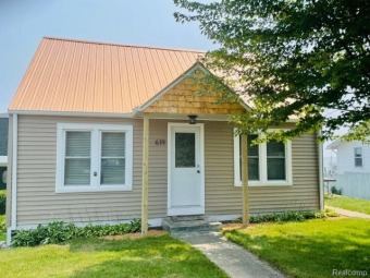 Lake Huron - Iosco County Home For Sale in Tawas City Michigan
