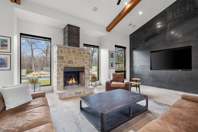 First time to market, this custom estate built by Kenneth Graham - photo 12