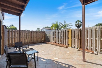 2BR/2BA corner townhouse with a 2024 new roof and hurricane - photo 2