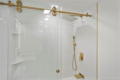 QUALITY, HIGH CALIBER, COMPLETELY RENOVATED w/ High Grade - photo 13