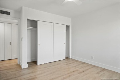 QUALITY, HIGH CALIBER, COMPLETELY RENOVATED w/ High Grade - photo 14