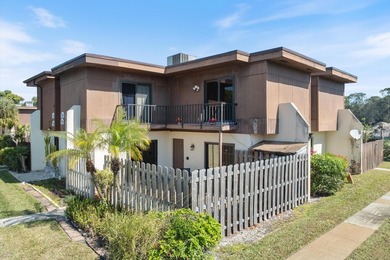 2BR/2BA corner townhouse with a 2024 new roof and hurricane - photo 4