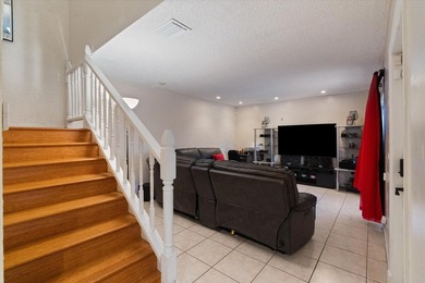 2BR/2BA corner townhouse with a 2024 new roof and hurricane - photo 5