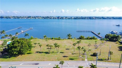 QUALITY, HIGH CALIBER, COMPLETELY RENOVATED w/ High Grade - photo 18
