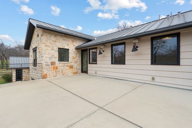First time to market, this custom estate built by Kenneth Graham - photo 20