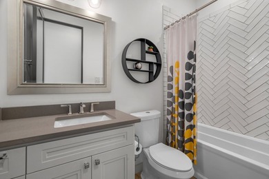 First time to market, this custom estate built by Kenneth Graham - photo 24