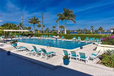 QUALITY, HIGH CALIBER, COMPLETELY RENOVATED w/ High Grade - photo 25