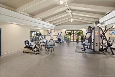 QUALITY, HIGH CALIBER, COMPLETELY RENOVATED w/ High Grade - photo 28