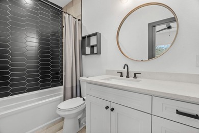 First time to market, this custom estate built by Kenneth Graham - photo 30
