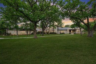 First time to market, this custom estate built by Kenneth Graham - photo 34