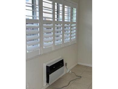 Beautiful updated First floor, 1 Bed/1Bath corner unit. New - photo 2