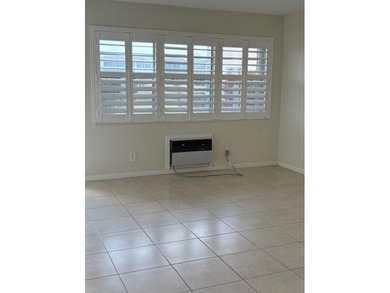 Beautiful updated First floor, 1 Bed/1Bath corner unit. New - photo 3
