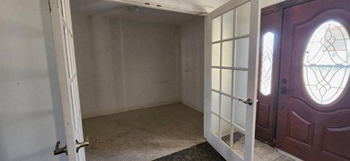 Spacious 2 bedroom, 2 bath home with office near World Famous