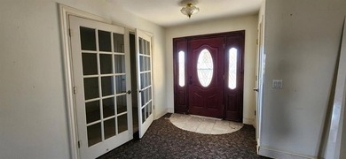 Spacious 2 bedroom, 2 bath home with office near World Famous