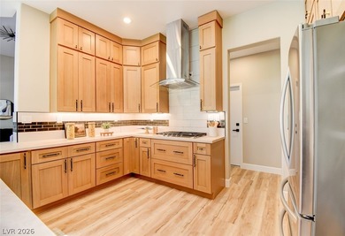 Discover a luxurious lifestyle at this stunning single-story - photo 11