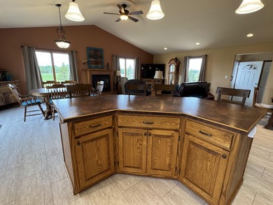 Showings Begin THURSDAY JUNE 4TH. The best of both worlds - 18 - photo 11
